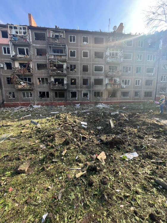 Двоє загиблих і 21 поранений: про наслідки російських обстрілів Донеччини за 25 травня