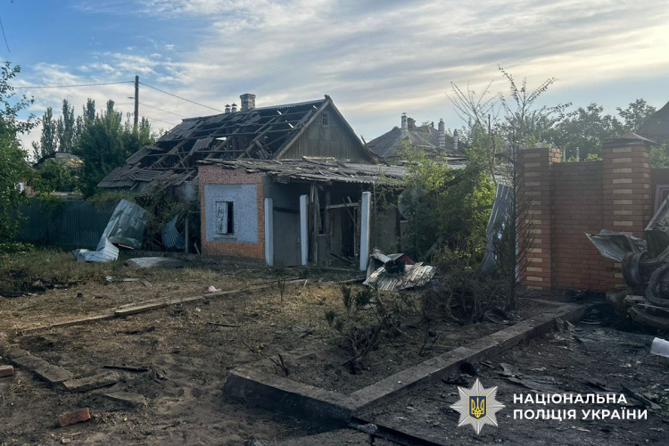 Наслідки обстрілів Донеччини: поліція повідомила про поранених зокрема в Покровську, Добропіллі та Мирнограді