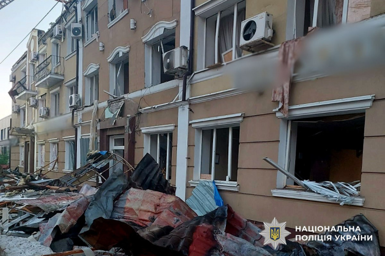 Дві людини загинули, 9 зазнали поранень через російські удари по Донеччині