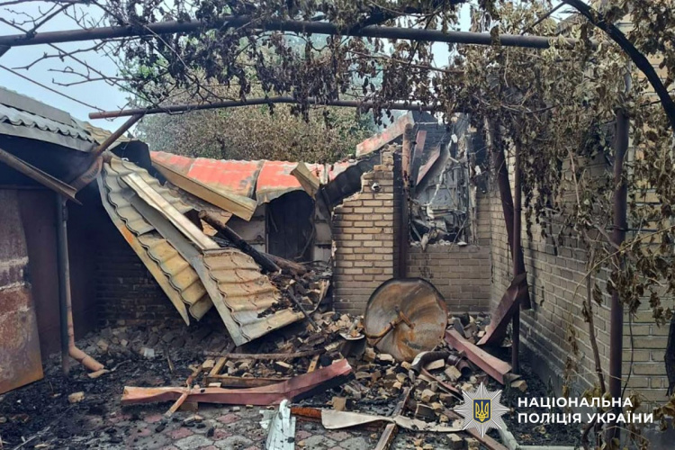 Знову руйнування та постраждалі: в поліції повідомили про наслідки обстрілів Донеччини 16 червня