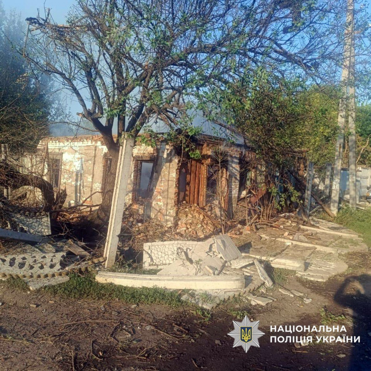 Загиблий і 15 поранених за добу: 7 серпня ворог масовано обстріляв Донеччину