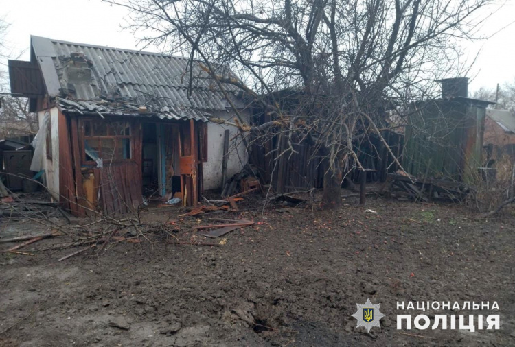 Продовжують гатити по цивільних: у поліції Донеччини повідомили про наслідки обстрілів 1 грудня