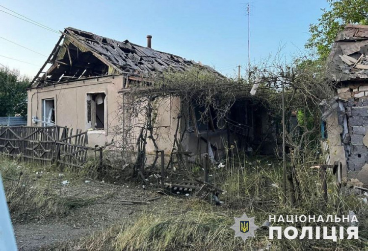 За добу через обстріли окупантів на Донеччині загинула людина, двоє отримали поранення