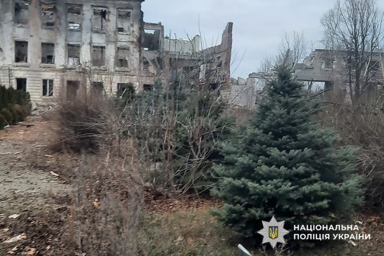 Війська рф атакували 10 населених пунктів Донеччини: у Добропіллі поранено людину