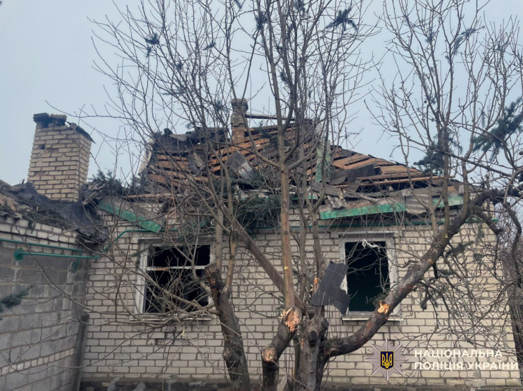 Унаслідок обстрілів Донеччини 15 грудня 12 людей зазнали поранень