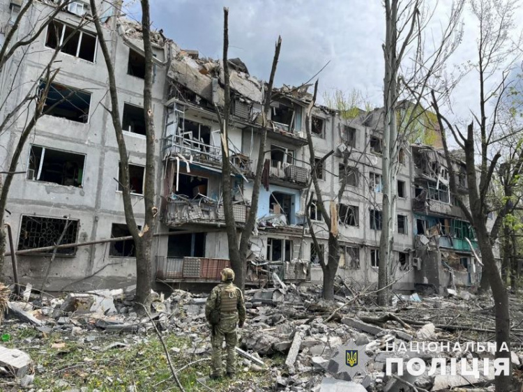 Російські війська обстріляли дев’ять населених пунктів Донеччини, поранено дитину