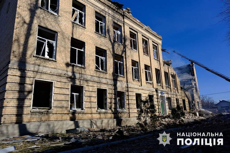Жахливі кадри наслідків обстрілу Покровська показали в поліції