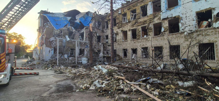 Троє загиблих і вісім поранених за добу: поліція Донеччини документує воєнні злочини рф