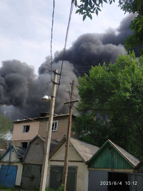 Удар авіабомбою по Родинському: поранено четверо цивільних