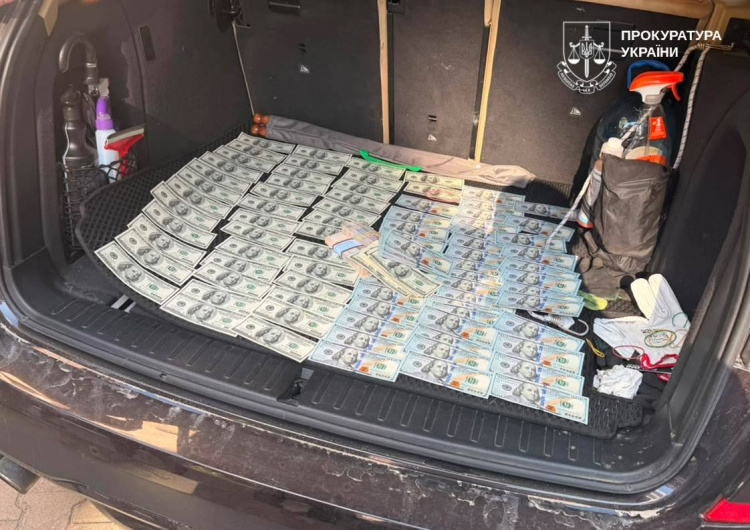 22 000 доларів за «білий квиток»: викрито уродженця Покровського району
