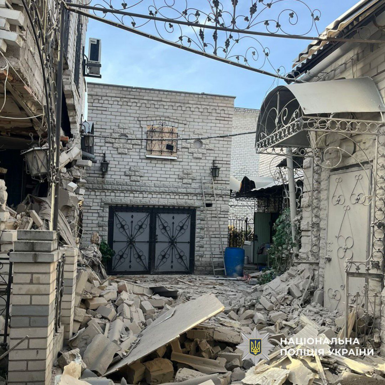 Одна людина загинула, четверо зазнали поранень через російські атаки на Донеччині 18 листопада