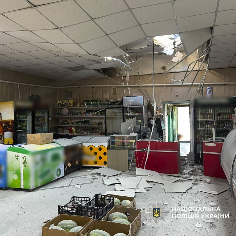 Загиблий і 11 поранених: про наслідки обстрілів Донеччини 19 серпня повідомили в поліції