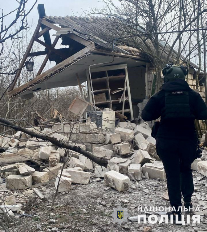 За добу окупанти обстріляли 10 населених пунктів Донеччини