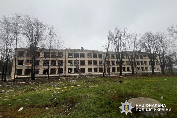 Окупанти обстріляли 11 населених пунктів Донеччини, вбили двох цивільних, п’ятеро поранені