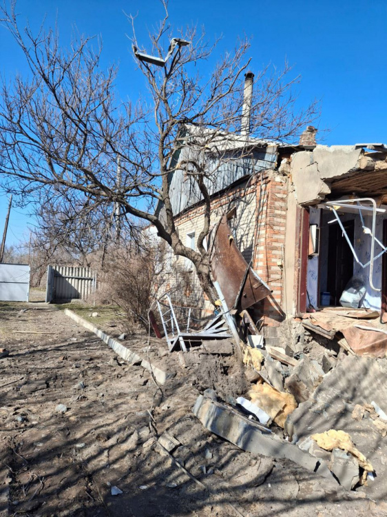 Троє людей зазнали поранень: поліція Донеччини зафіксувала наслідки російських обстрілів 13 березня