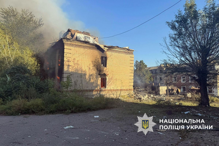 За добу окупанти обстріляли 14 населених пунктів Донеччини: вбили людину, ще 14 поранили