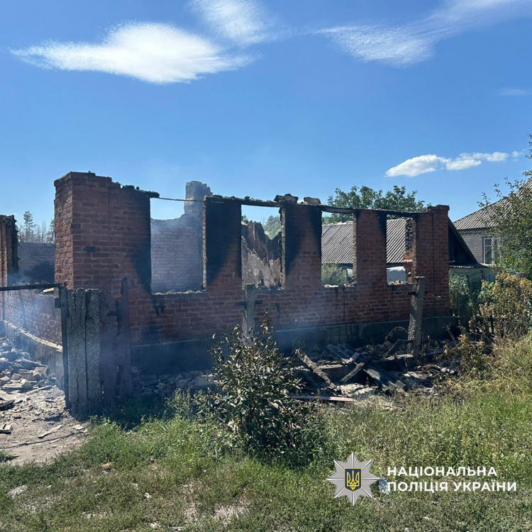 Дві людини зазнали поранень через російські обстріли Донеччини 21 серпня