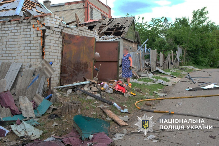 Двоє загиблих і 21 поранений: про наслідки російських обстрілів Донеччини за 25 травня