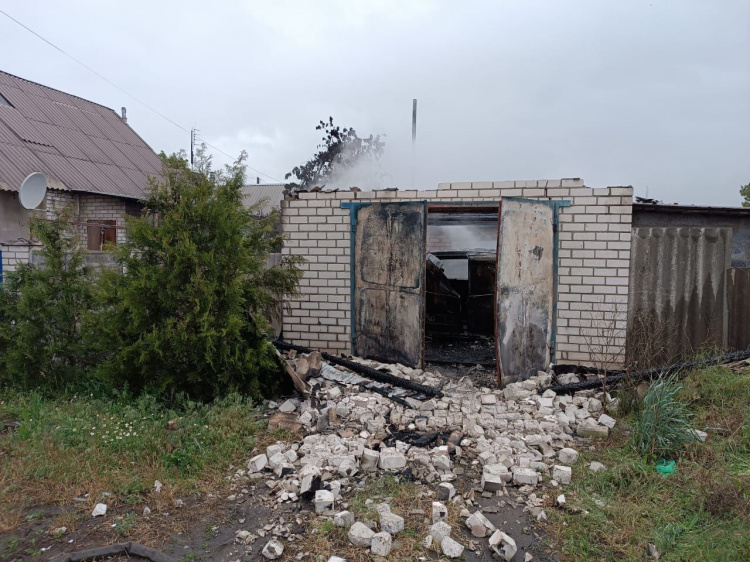 Двоє жителів Донеччини зазнали поранень унаслідок російських атак
