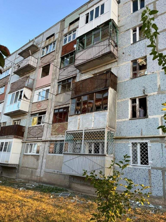 Одна людина загинула, четверо поранені: поліція Донеччини повідомляє про наслідки обстрілів минулої доби