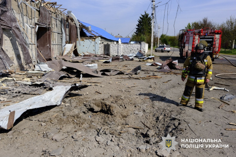Троє людей загинуло, шестеро зазнали поранень через російські обстріли Донеччини 6 травня