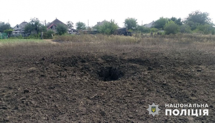 Ворог завдав по Гродівці чотири авіаудари, а під ранок обстріляв Новогродівку