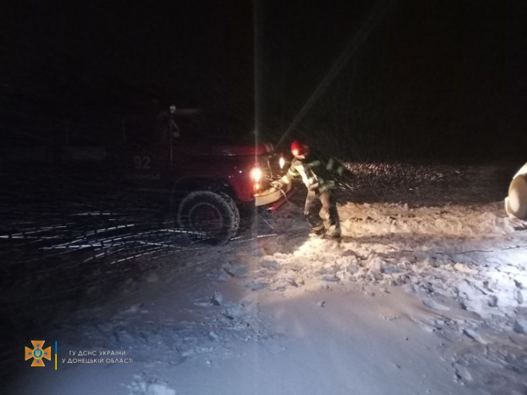 За останню добу рятувальники допомогли восьми водіям у Покровському районі