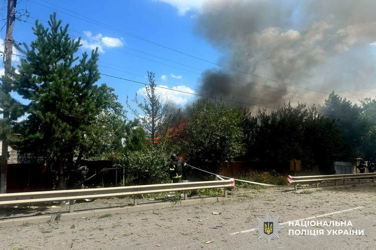 Загибель двох цивільних та поранення ще 10 зафіксували за 14 липня поліцейські Донеччини