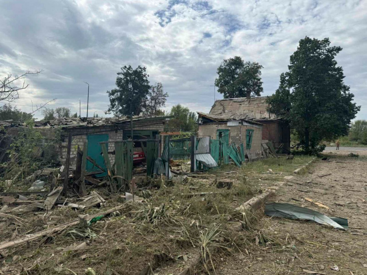 Знову авіабомби на Покровськ: поранено двох мешканців, пошкоджено об'єкти інфраструктури