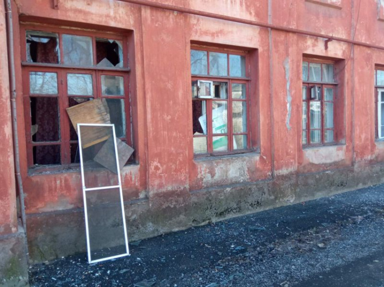 Последствия вчерашнего обстрела в одном из районов Покровска