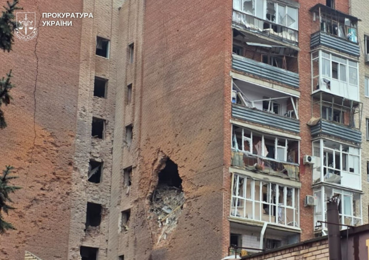Загиблий, 13 поранених на Донеччині внаслідок обстрілу 4 жовтня