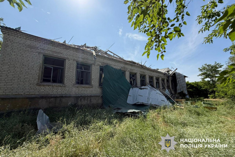 Троє людей загинули, 11 поранені внаслідок масованих обстрілів Донеччини за добу