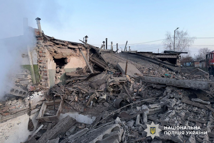 Через обстріли Донеччини 28 березня поранені п’ять людей, з них одна дитина