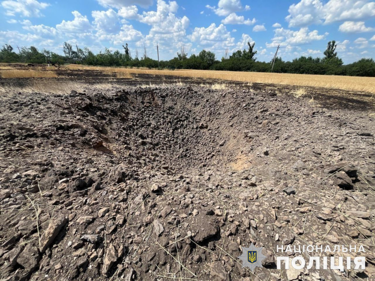 Доба під бомбами: війська рф вбили двох жителів Донеччини, ще 12, зокрема дитину, поранили