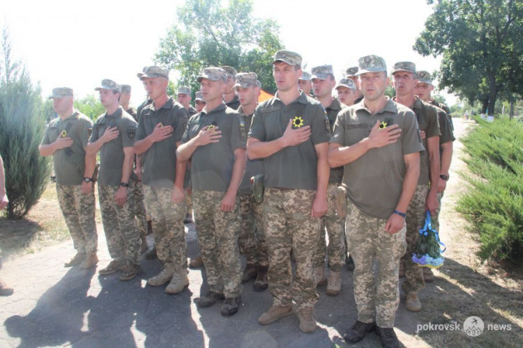У Покровську урочисто відзначили День пам’яті захисників України