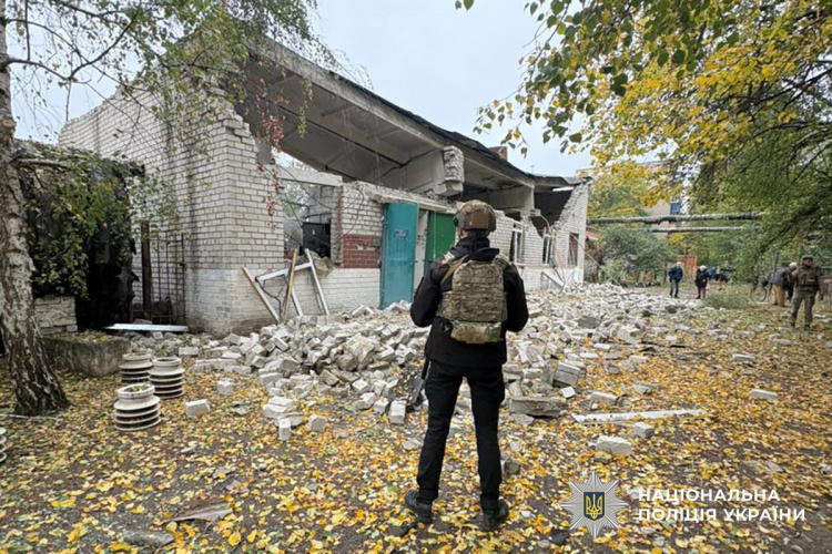 За добу окупанти обстріляли 10 населених пунктів Донеччини, вбили трьох та поранили 11 цивільних