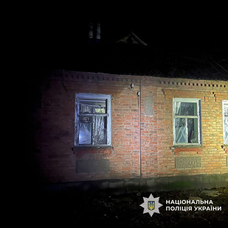На Донеччині двоє цивільних поранені внаслідок обстрілів 19 листопада