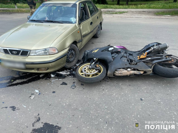 У ДПТ в Мирнограді травмувався мотоцикліст