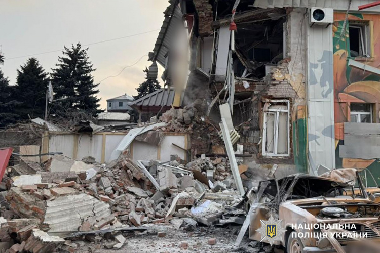 Двоє людей загинули, троє зазнали поранень внаслідок російських атак на Донеччині