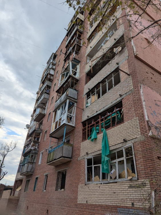 16 квітня росіяни вдарили по Донеччині півторатонною бомбою та дронами
