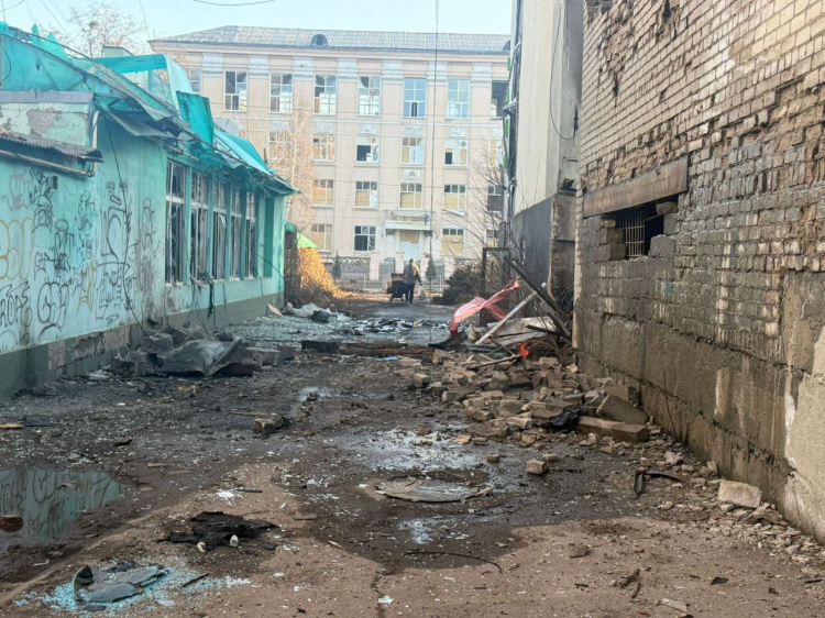 Двоє загиблих та шестеро поранених: поліція Донеччини інформує про наслідки російських обстрілів 12 березня