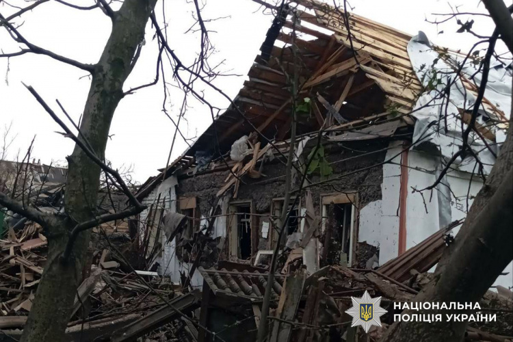 Знову руйнування та постраждалі: в поліції повідомили про наслідки обстрілів Донеччини 16 червня