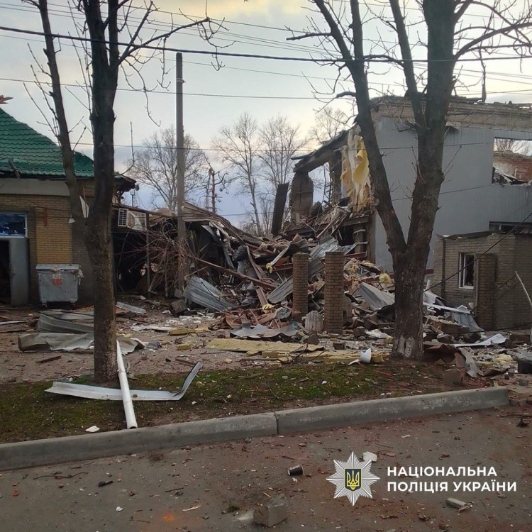 Одна людина загинула та одна поранена через російські обстріли Донеччини 26 березня