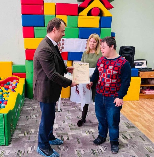 Воспитанники покровского центра «Милосердие» стали лауреатами всеукраинского конкурса