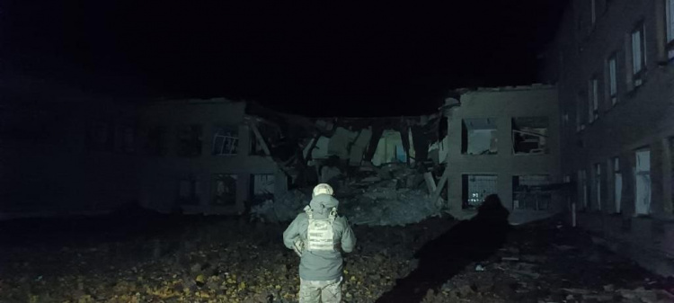 Карлівка знову потрапила під ворожі ракети: поліція повідомила про наслідки обстрілів Донеччини