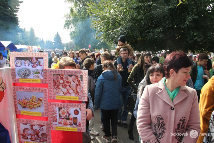 «Мирноградская осень» собрала жителей и гостей города на ежегодной ярмарке