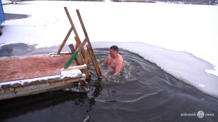 Крещение Господне. Освящение воды и крещенские купания на Лысогорской плотине (обновлено)