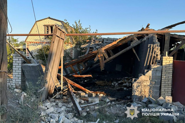 Російські атаки забрали життя двох людей на Донеччині, ще шість зазнали поранень