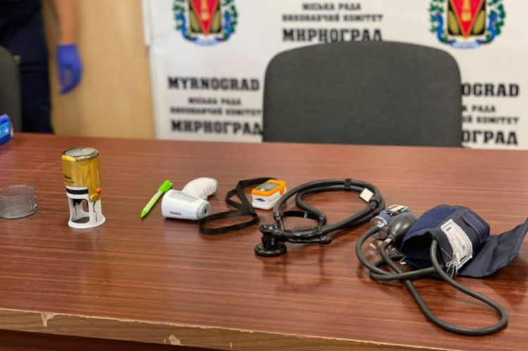 В Мирнограде городской голова и сотрудники мэрии вакцинировались от COVID-19