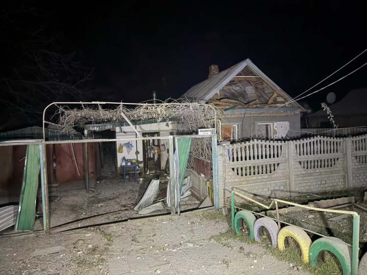 Двоє людей поранені через атаки росії на Донеччині 27 листопада